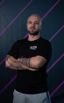 Инструктор тренажерного зала Очеретов Александр 