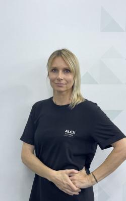 Инструктор групповых программ Шапошникова Марина