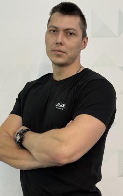 Инструктор тренажерного зала Исламов Даниил